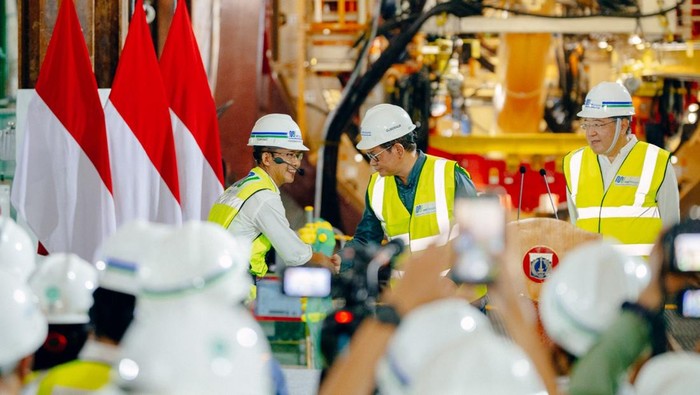 Indonesia akan mempunyai terowongan kereta bawah tanah terdalam yang berada pada kedalaman hingga 27 meter di bawah tanah. Hal ini menyusul telah diluncurkannya mesin bor terowongan atau tunnel boring machine (TBM) 1 CP202.
