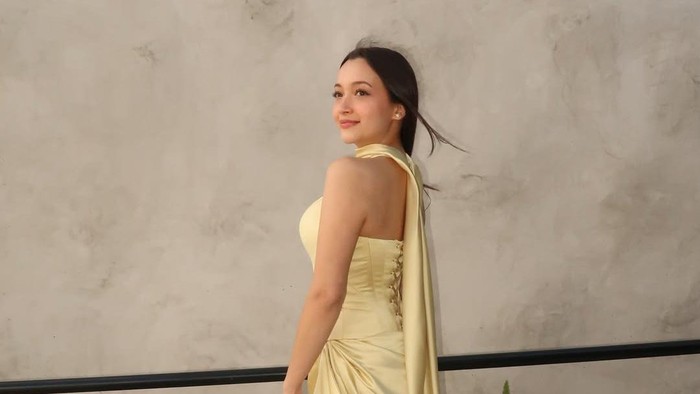megan domani megan domani