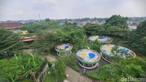 Menjelajah Taman Alun-Alun Kota Depok, Surga Rekreasi Gratis di Tengah GDC