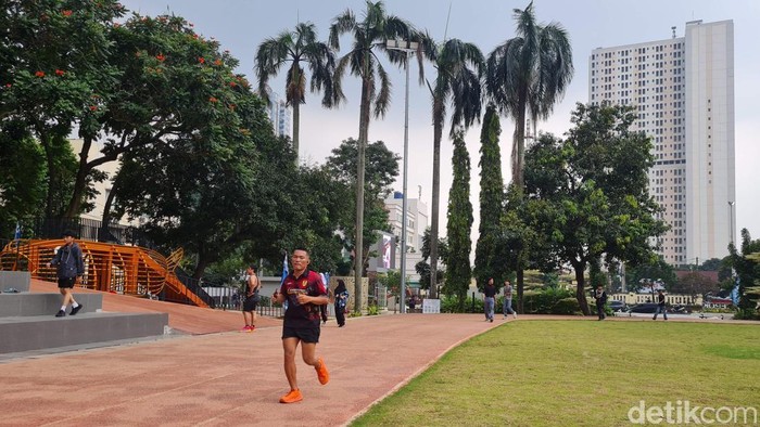 Open Space Depok: Destinasi Wisata Olahraga Baru di Tengah Kota Warga Depok kini memiliki alternatif baru untuk berolahraga sekaligus menikmati ruang terbuka yang asri dan modern. Terletak strategis di jantung kota,Β Open Space DepokΒ (DOS) menjadi magnet baru bagi masyarakat yang ingin menjaga kebugaran tubuh sambil bersantai di lingkungan terbuka.