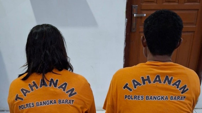 Pasutri saat diamankan Polres Bangka Barat.