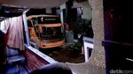Penampakan Bus Persik Usai Dilempari Suporter di Kanjuruhan Malang