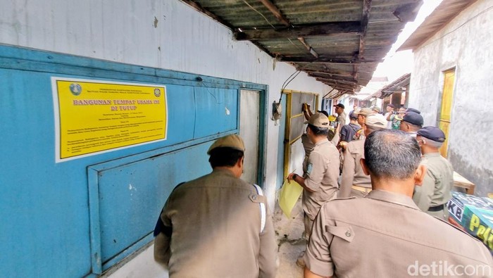 Penutupan pasar remang-remang di Pasar Janti Ponorogo