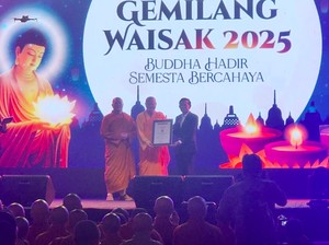 Video: Perayaan Waisak di Jakbar Pecahkan Rekor Muri Dunia