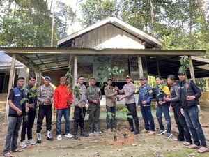 Hutan Suaka Rimbang Baling Riau Dihijaukan demi Masa Depan Satwa Langka