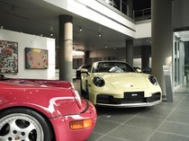 Adem Banget, Lihat Kecantikan Porsche Bareng Lukisan Ansel Keaden Sutan