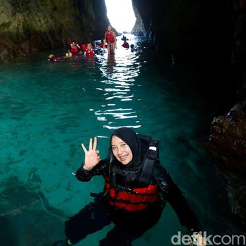 Potret Bupati Banyuwangi Ipuk Promosikan Pesona Pulau Mbedil