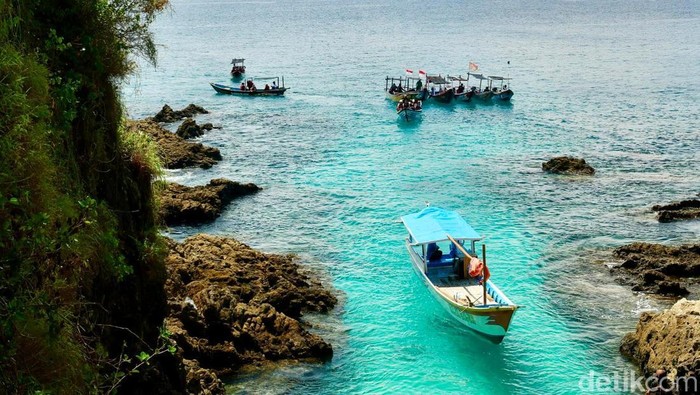 Potret Bupati Banyuwangi Ipuk Promosikan Pesona Pulau Mbedil