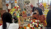 Sedangkan hari ini umat buddha telah melaksanakan Puja Waisak dengan penyampaian Dhammadesana atau khutbah Waisak.