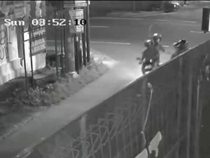Video: Viral Pemotor Nyaris Dibacok di Bantul, Pelaku Diduga Aksi Klitih