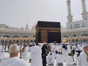 Arab Saudi Larang Jemaah Rebahan-Tidur di Halaman Masjid