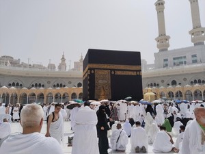 Arab Saudi Larang Jemaah Rebahan-Tidur di Halaman Masjid