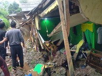 Tembok Penahan Tanah Ambruk di Cianjur, Lima Warga Luka