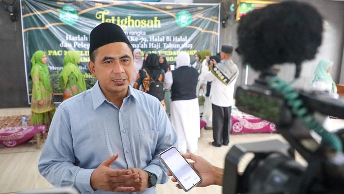 Wakil Gubernur Jawa Tengah (Jateng), Taj Yasin Maimoen dalam acara Istighosah Harlah NU ke-79, Halal Bihalal, dan pelepasan calon jemaah haji 2025 di Kabupaten Pati, Senin (12/5/2025).