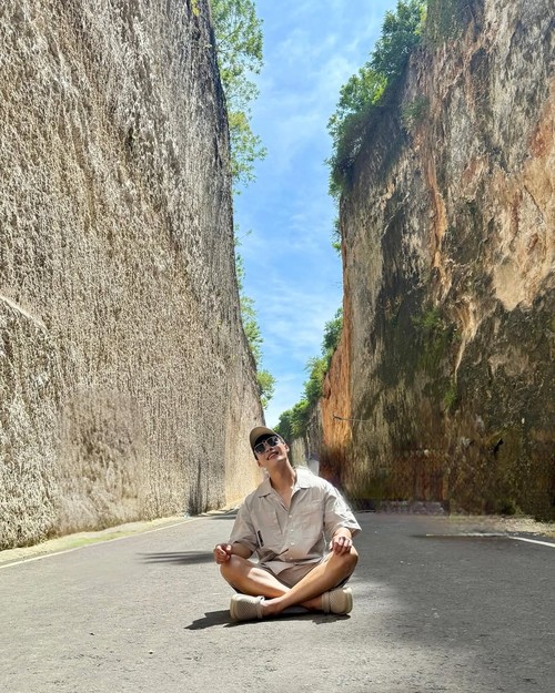 Aktor Korea Selatan (Korsel), Woo Do-hwan membagikan momen liburannya di Bali, Senin (13/5/2025). (Instagram @wdohwan)