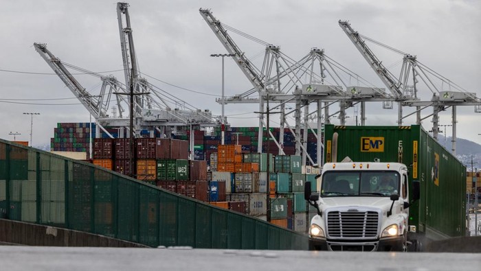 Shipping containers are seen at the port of Oakland, as trade tensions continued over U.S. tariffs with China, in Oakland, California, U.S., May 12, 2025. REUTERS/Carlos Barria