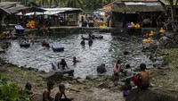 Objek wisata alam yang menyediakan tiga kolam pemandian dengan air jernih dari pegunungan tersebut menjadi salah satu destinasi alternatif saat akhir pekan atau musim liburan. 