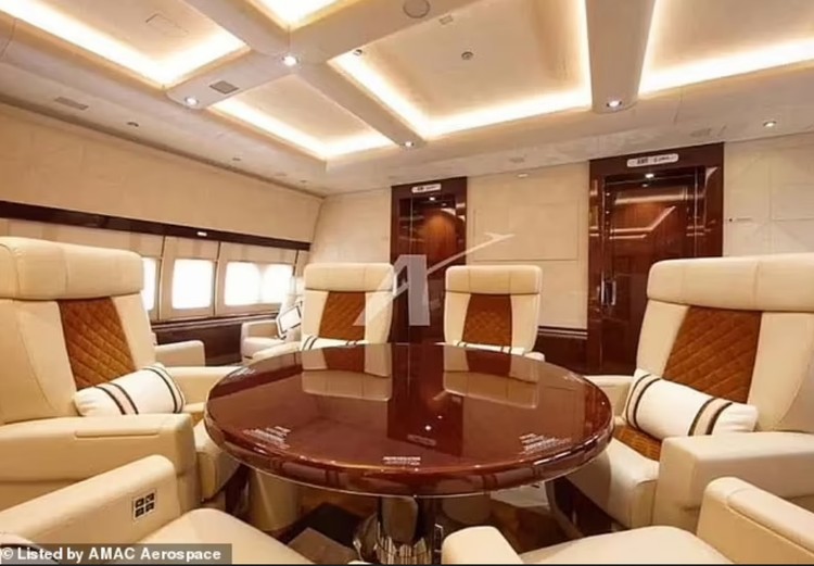 Hadiah jet Donald Trump dari Qatar Hadiah jet Donald Trump dari Qatar