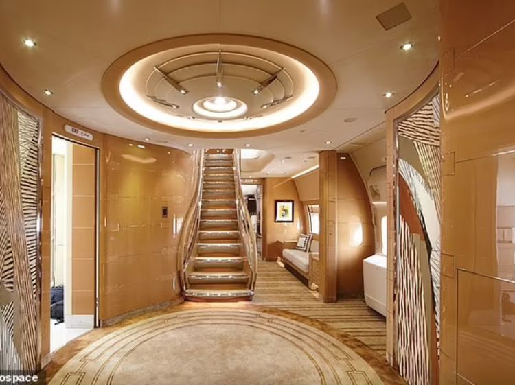 Bagai Istana di Langit, Intip Jet Mewah dari Qatar untuk Donald Trump