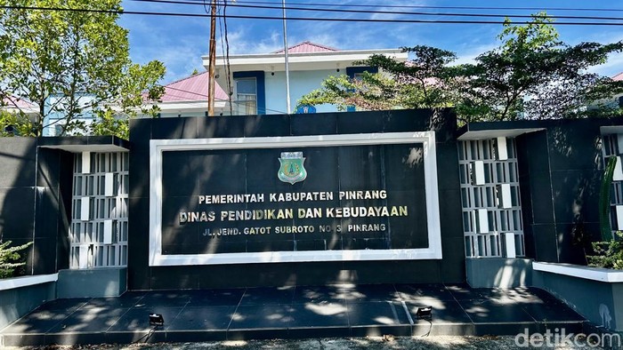 Kantor Dikbud Pinrang.