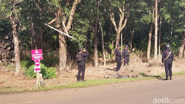 Desakan Investigasi dan Kritik ke TNI Buntut Ledakan Amunisi di Garut