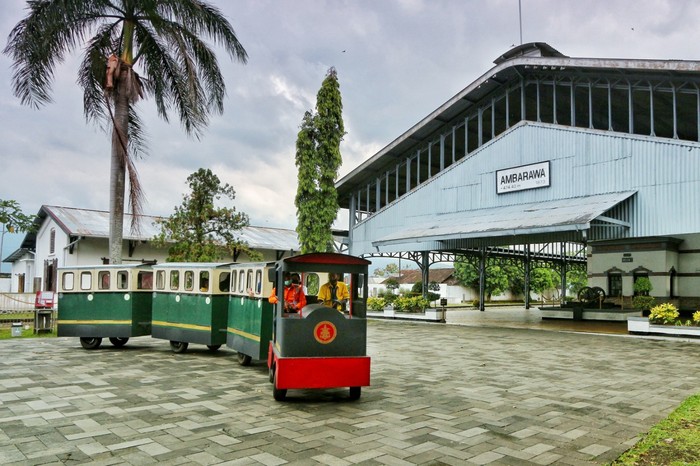 Menjelajahi Jejak Sejarah Perkeretaapian Indonesia di Museum Ambarawa dan Lawang Sewu Menjelajahi Jejak Sejarah Perkeretaapian Indonesia di Museum Ambarawa dan Lawang Sewu