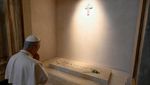 Momen Paus Leo XIV Berdoa di Makam Paus Fransiskus