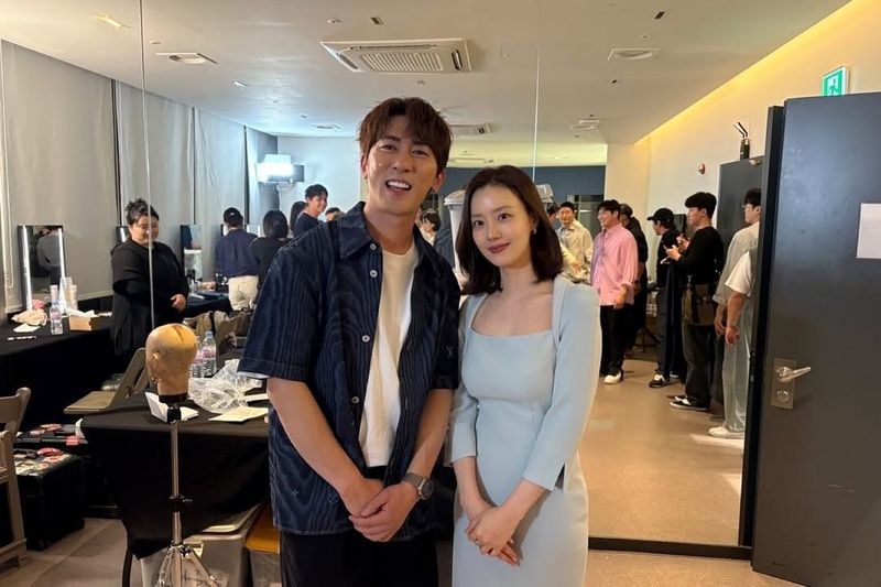 Moon Chae Won tampil di SNL Korea