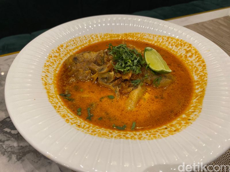 Paling Restoran, restoran keluarga baru dengan menu Nusantara dan fusion di Wolter Monginsidi, Jakarta Selatan.