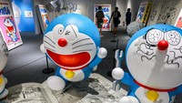 Pameran ini menghidupkan kembali nostalgia masa kecil para penggemar dengan robot kucing biru asal Jepang kesayangan.  