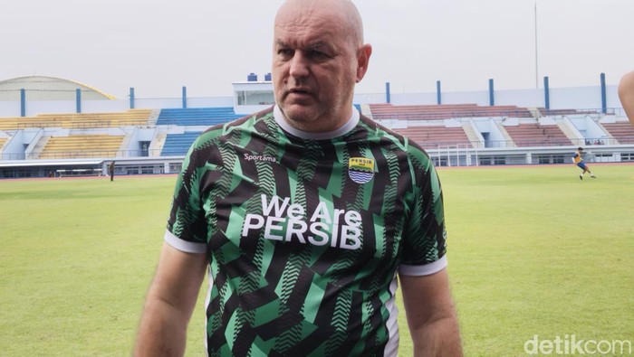 Pelatih Persib Bojan Hodak.