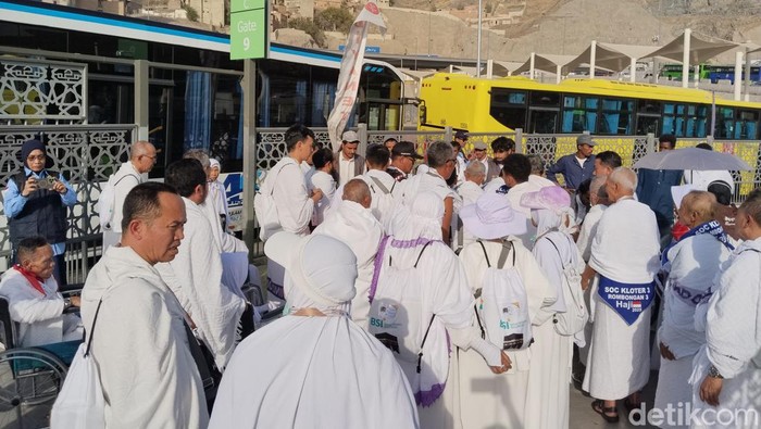 Pemerintah Indonesia menyediakan bus Shalawat untuk mengangkut jemaah haji dari hotel ke Masjidil Haram, Makkah, dan kembali lagi ke hotel. (Haris Fadhil/detikcom).