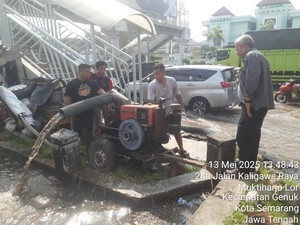 Pemkot Semarang Kerahkan Pompa Portabel, Genangan Kini Surut