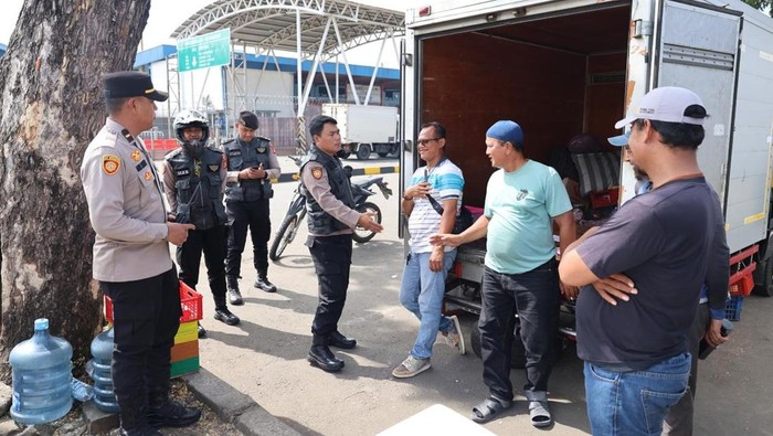 Polres Bandara Soetta melakukan operasi pencegahan aksi premanisme.