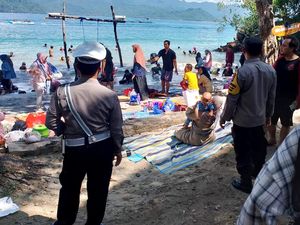 Long Weekend Wisatawan Serbu Pesisir Selatan Trenggalek