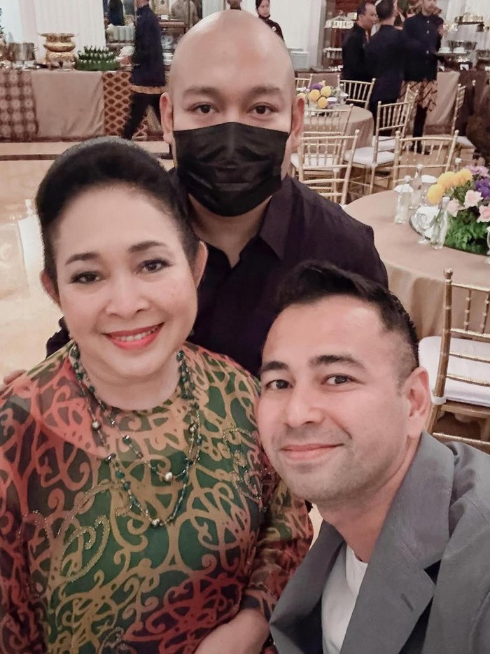 Raffi Ahmad bertemu Prabowo Subianto.