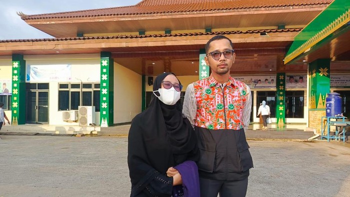 Sarah Hilalya M Mufid (25), calon jemaah haji asal OKU tunda keberangkatan ke Tanah Suci.