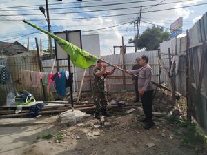 72 Atribut Ormas di Kota Tangerang Ditertibkan Petugas Gabungan