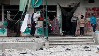 Perang dimulai pada tanggal 7 Oktober 2023, ketika Hamas menewaskan 1.200 orang dan menyandera 251 orang, menurut penghitungan Israel.