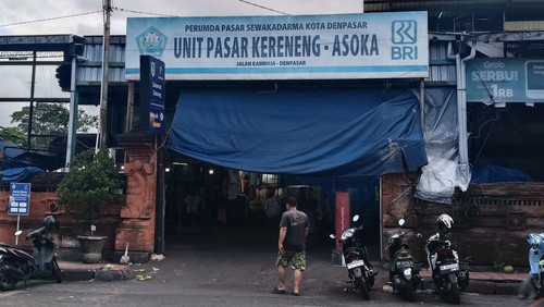 Suasana pintu masuk Pasar Kreneng di Jalan Kamboja Nomor 24, Denpasar, Bali, Selasa (13/5/2025). (Karsiani Putri/detikBali)