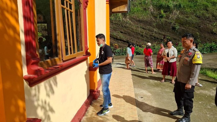 Sebuah gereja di Kabupaten Tana Toraja (Tator), Sulawesi Selatan (Sulsel), dibobol maling.