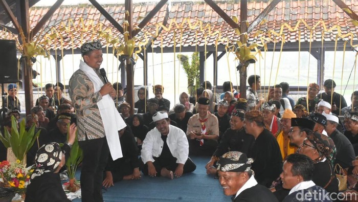 Upacara adat Ngalaksa tahun 2025 di Rancakalong, Sumedang.