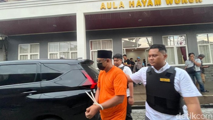 Bagus, eks kepala cabang dealer Isuzu Mojokerto yang jadi tersangka kasus truk dibeli tunai ditarik debt collector.