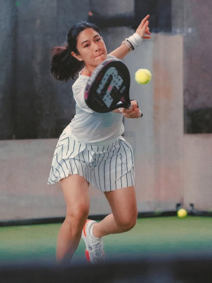 Dian Sastrowardoyo main padel.