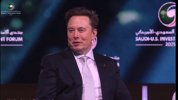 Elon Musk mengonfirmasi bahwa inovasi perusahaannya seperti Robotaxi, Starlink, sampai robot humanoid Optimus bakal masuk Arab Saudi.