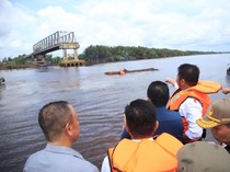 Jembatan P6 Lalan yang Ambruk 9 Bulan Lalu Akhirnya Mulai Diperbaiki