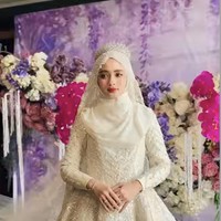 Inara diketahui menjadi salah satu model dalam Halalin Fest runway. Pesona mantan istri Virgoun itu tampak begitu terpancar. Foto: Instagram/@mommy_starla