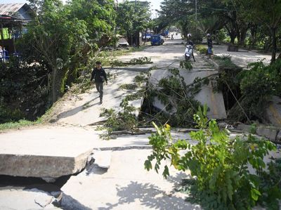 Jalan Nasional Amblas!