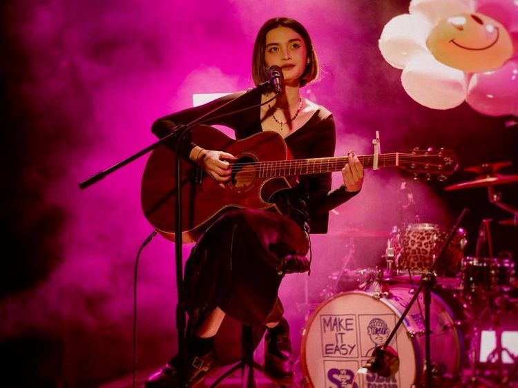 Potret Jubilee Marisa, Musisi Muda yang Lagi Jadi Sorotan