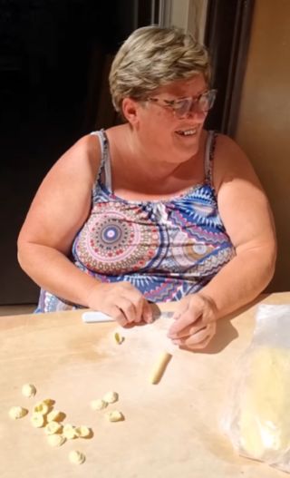 Unik! Di Italia Ada 'Kampung Pasta' yang Jualan di Pinggir Jalan